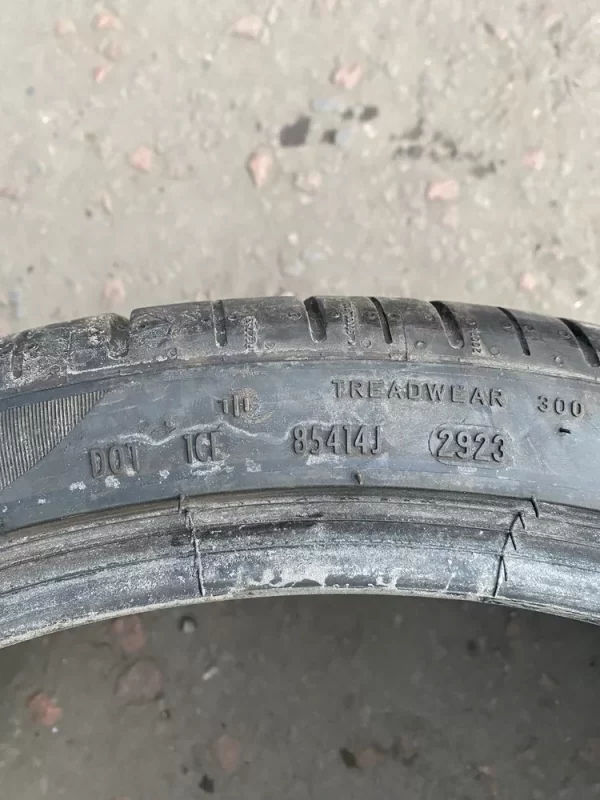 265 35 R22 102H Pirelli P Zero MO-S ELECT PNCS 6MM - Image 2