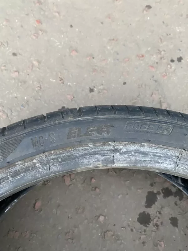 265 35 R22 102H Pirelli P Zero MO-S ELECT PNCS 6MM - Image 3