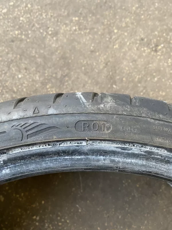 265 30 ZR20 94Y Dunlop SportMaxx RT R01 XL 6.5-7MM - Image 3