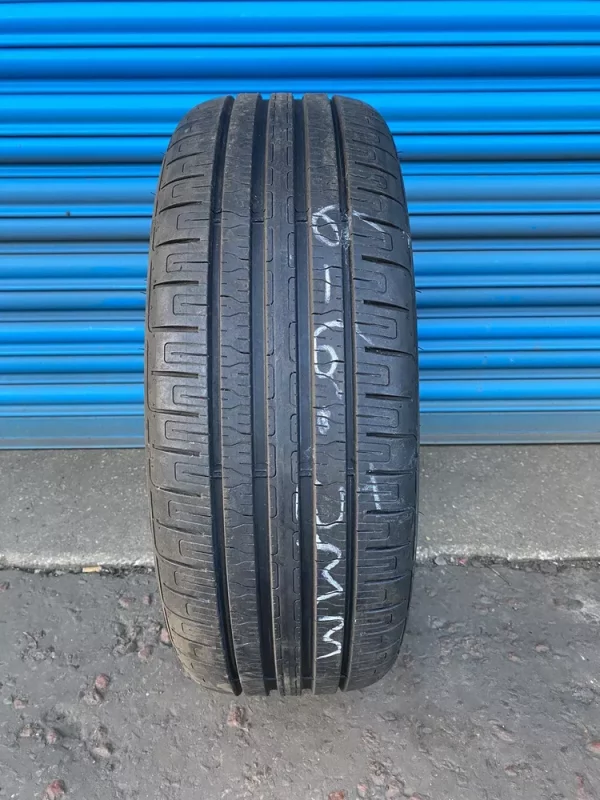 215 45 R20 95T Goodyear Efficient Grip Performance Electric Drive R XL 6-6.5MM