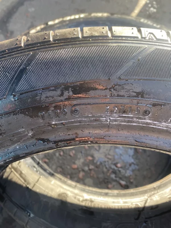 235 55 R20 102V: Dunlop SP SportMaxx 050 4-5MM - Image 3