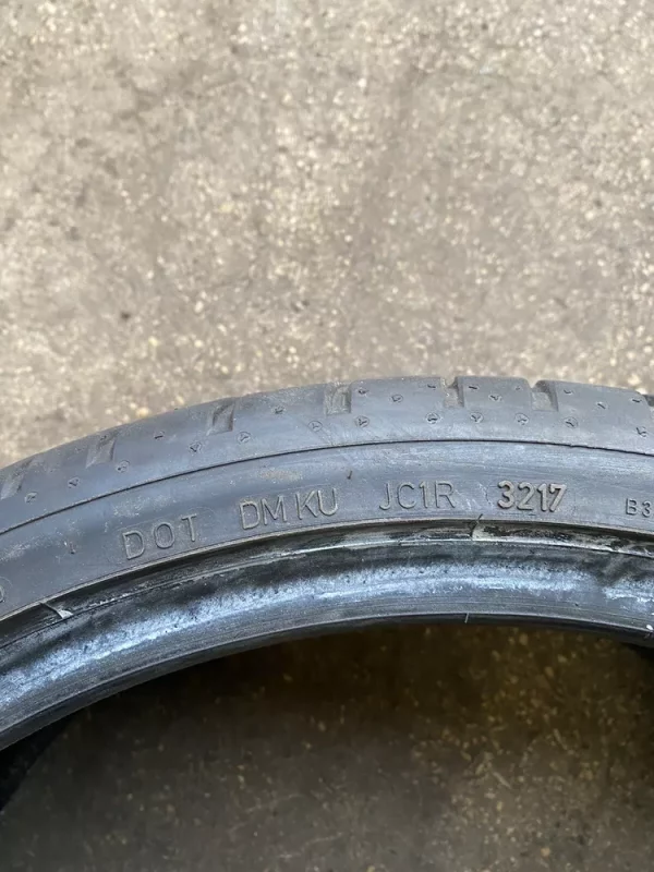 265 30 ZR20 94Y Dunlop SportMaxx RT R01 XL 6.5-7MM - Image 2