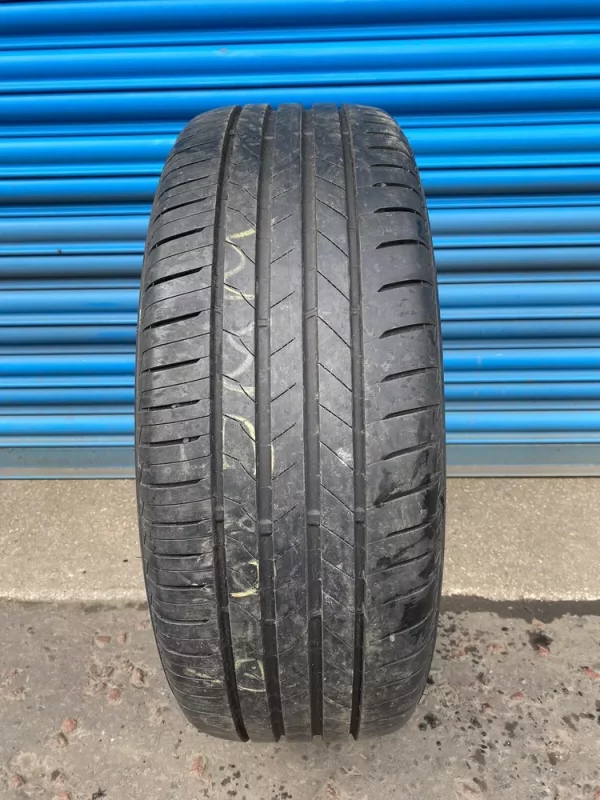 235 50 R20 100V Bridgestone Alenza 001 RunFlat 6-6.5MM