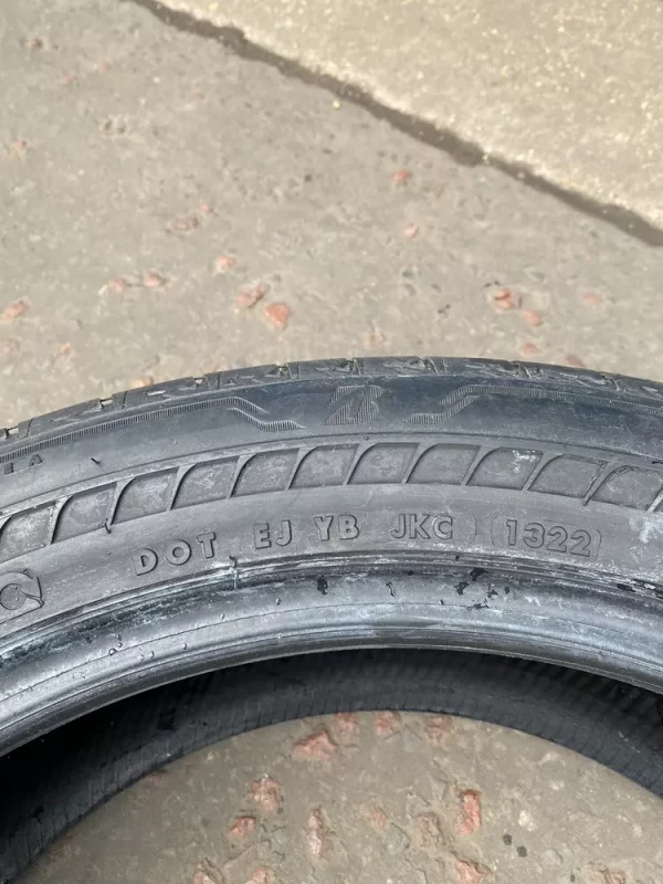 235 50 R20 100V Bridgestone Alenza 001 RunFlat 6-6.5MM - Image 2