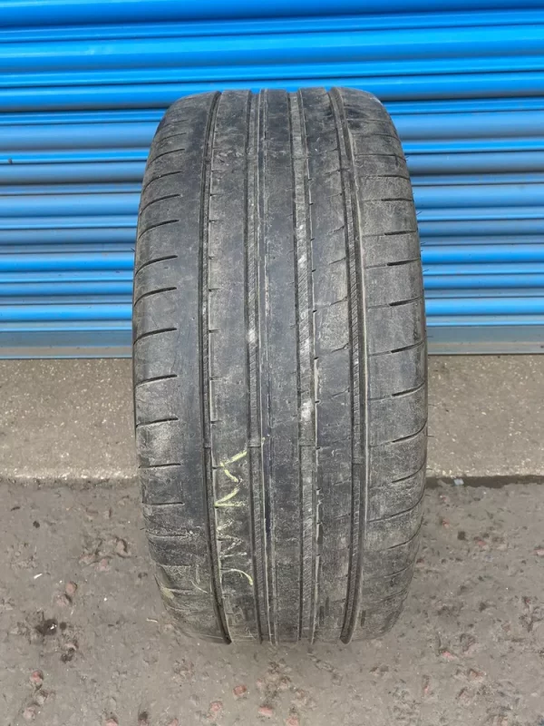 255 40 R21 102Y: Goodyear Eagle F1 Extra Load 4-5MM