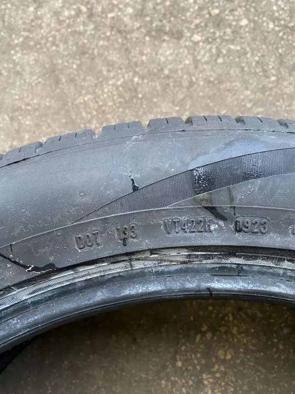 235 50 R20 104w: Pirelli Scorpion Zero All Season Extra Load J LR PCNS 7MM - Image 2