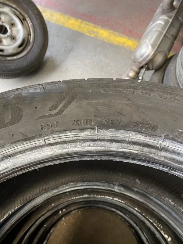 255 50 R20 109H Bridgestone Alenza 001 AO XL 7MM - Image 2