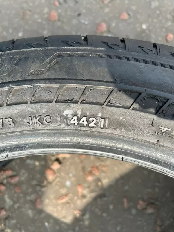 235 50 R20 100V Bridgestone Alenza 001 RunFlat 5.5-6MM - Image 2