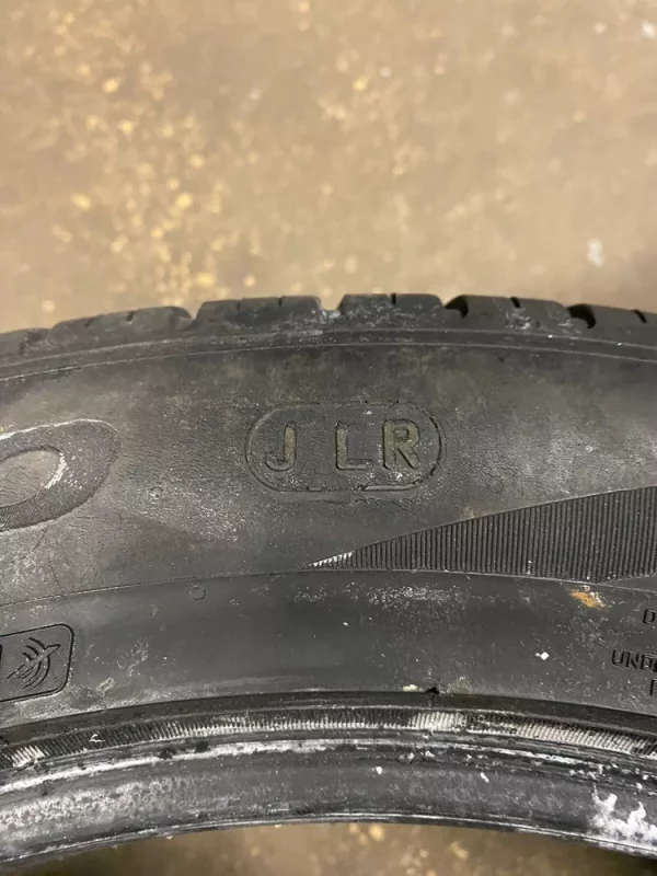 235 50 R20 104w: Pirelli Scorpion Zero All Season Extra Load 4.5-5MM - Image 4