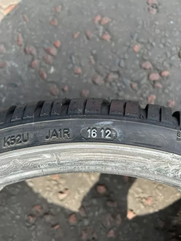 225 35 R19 88W Dunlop SP Winter Sport 3D XL 4.5-5MM - Image 2