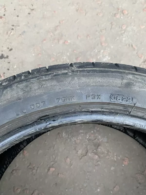 275 40 R19 101Y Bridgestone Potenza S001 MO 4MM - Image 2