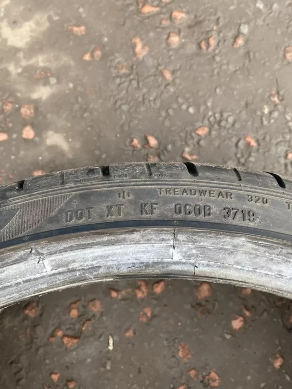 275 30 R21 98W XL Pirelli P Zero VOL PNCS ELECT 4.5-5MM - Image 2